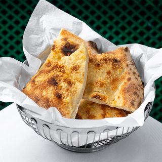 Focaccia con parmigiano