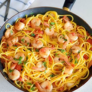 Spaghete/ penne cu creveti