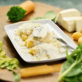 Mamaliguta cu branzeturi fine si smantana