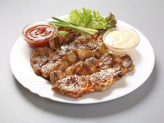 Ceafa de porc la gratar