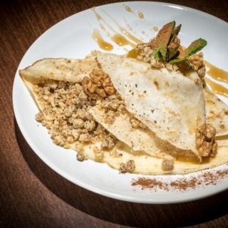 Clătită cu nucă și miere