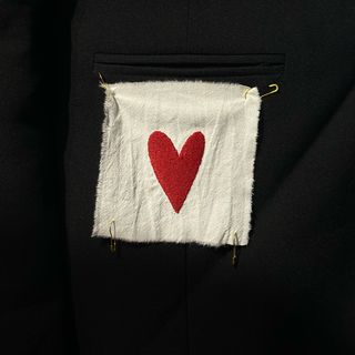 Imprimeu brodat detașabil, Inimă Plină