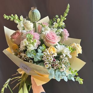 Buchet mic, cu flori de sezon