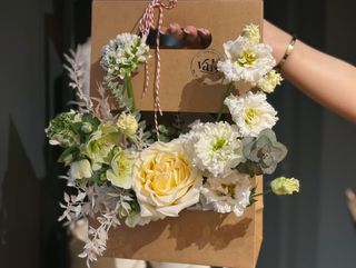 Poșetă plină cu flori