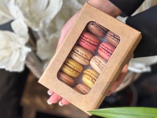Cutie 10 macarons