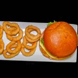 Plantastic– Burgerul Viitorului" & Inele de Ceapa