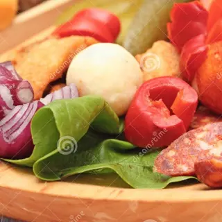 Aperitiv romanesc