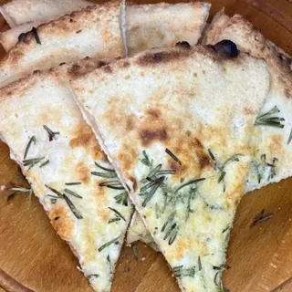 Focaccia cu rozmarin