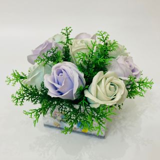 Cod 439 cutie mica model lavanda cu 9 flori sapun albastru vintage, mov pal