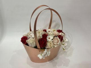 Cod 470 Cutie poseta roz sidef cu 25 flori sapun visiniu, ivory, roz pal