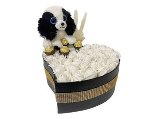 Cod 455 Cutie inima neagra MARE cu stras auriu, 41 trandafiri sapun albi si plus