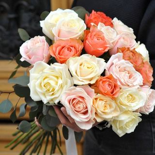 Buchet cu 21 trandafiri romantici