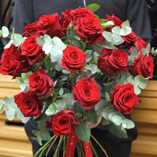 Buchet 19 trandafiri maxi rosii