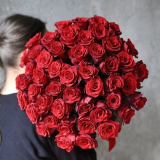 Buchet 51 trandafiri rosii