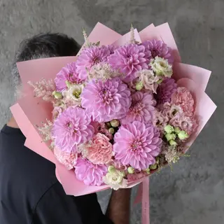 Buchet Dansul petalelor roz