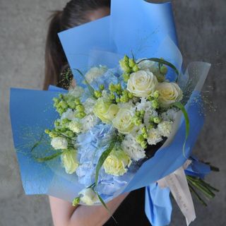 Buchet Rasarit albastru