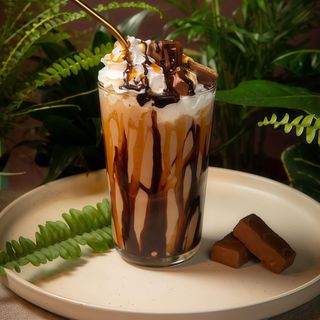 snickers frappe