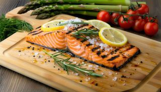 Somon file la grătar