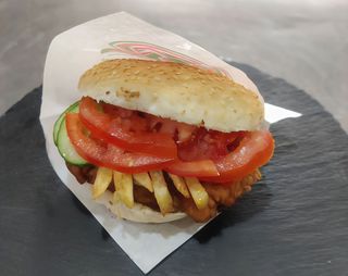 Sandwich cu snitel de pui