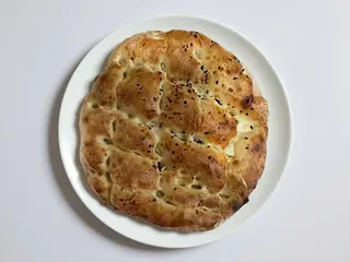 Tirnakli pide