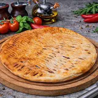 Felie plăcintă cu bacon și cartofi pai