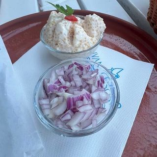 Salată cu icre de știucă "Ivan Pescar"