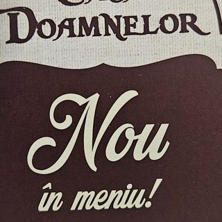 Tocană de porc cu carne proaspătă,mămăligă și murături 