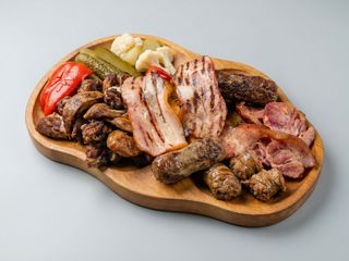 Platou taranesc Casa Doamnelor -cald ( 2 -3 pers)