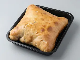Plăcintă dospită (coaptă pe lespede)