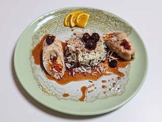 Piept de pui cu sos de vișine si orez salbatic