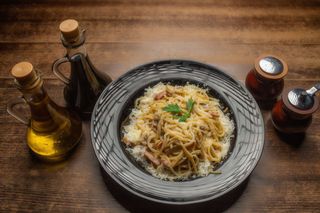 Spaghete Prosctiutto Funghi