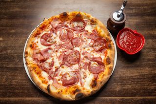 Pizza Napolitana Ø 32cm