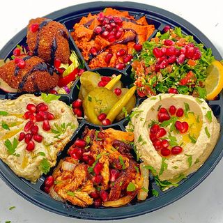 Mega Mix mezze Hot-Cold Kibbeh vita