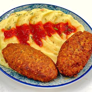 Parjoale de porc cu ganitura la alegere