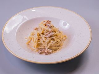 SPAGHETTI / PENNE CARBONARA