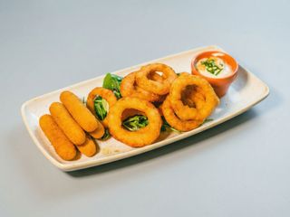 INELE DE CEAPĂ CU MOZZARELLA(include sos calypso)