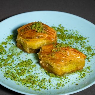 BACLAVA MIDIE CU FISTIC