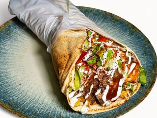 Shaorma falafel gigantă