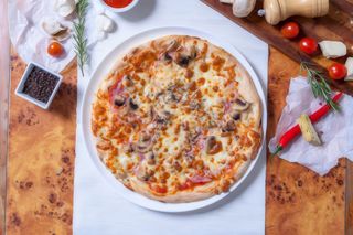 Pizza Prosciutto e funghi XXL mare