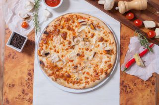 Pizza cu fructe de mare (XXL)