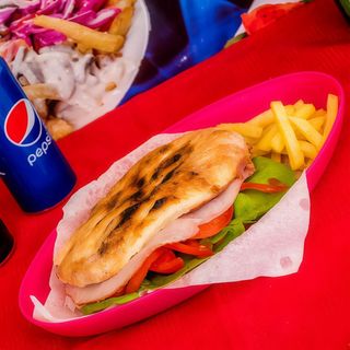 Sandwich cu sunca sau bacon