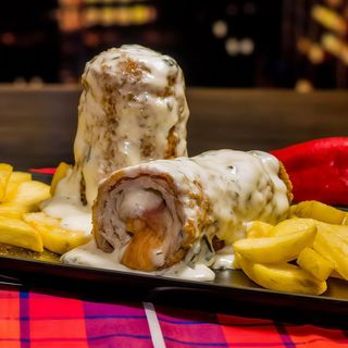 Gordon Bleu de porc cu sos gorgonzola