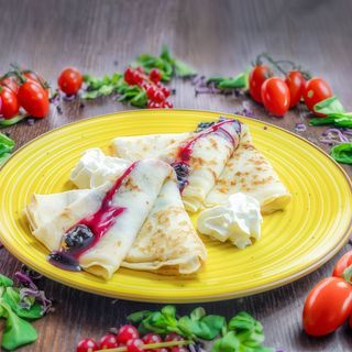 Clătite cu dulceaţă afine