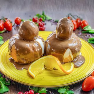 Papanaşi cu smântână şi finetti