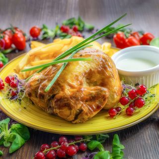 Pui coquelet cu cartofi prajiti 