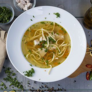 Supa de pui cu taitei