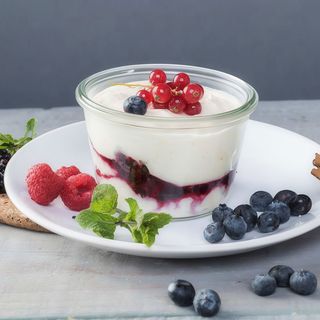 Tiramisu cu fructe de padure