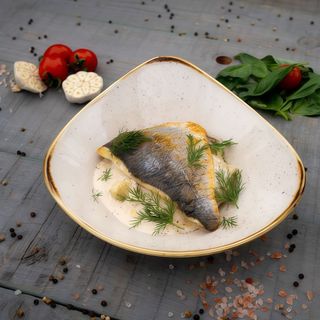 File de dorada cu sos si piure de cartofi cu lamaie