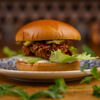 Meniu Burger cu pulpă de pui