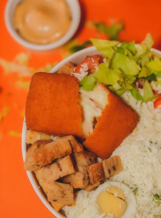 Salată cu cașcaval pane